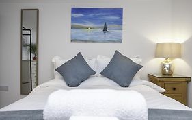 Upper Rock Brighton - Apartments
